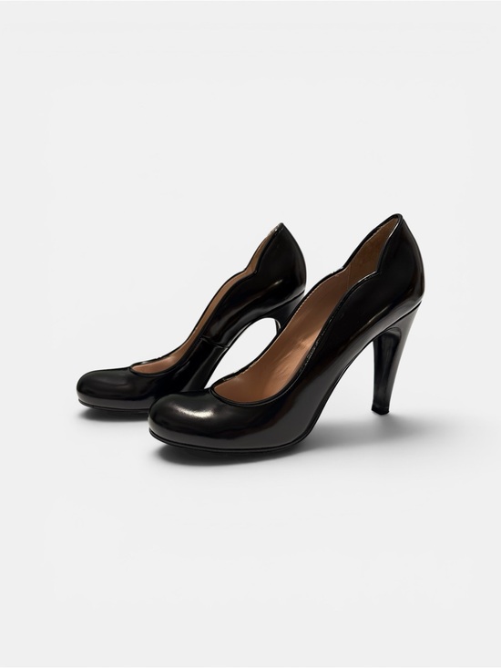 Marc By Marc Jacobs Black Patent Scalloped High Heel Pumps